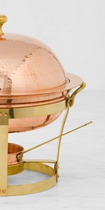 Ensemble de réchauds de luxe en cuivre martelé, chauffe-plats ronds en acier inoxydable avec insert en verre pour buffets d'hôtel et traiteurs de mariage - Product Image 4