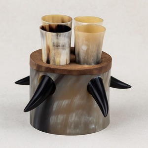 Jarra de Cerveza de Cuerno de Búfalo Natural Acabada a Mano, Cuerno de Búfalo Pulido Estilo Vikingo con Temática Animal - Product Image 3