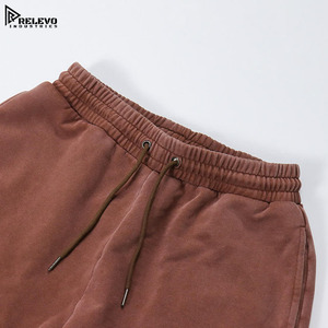 Pantalon de survêtement premium pour homme effet délavé – Joggers en molleton 100 % coton très usé avec impression sérigraphiée - Product Image 4
