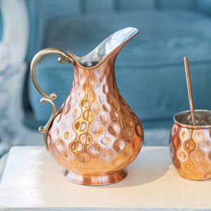 Carafe à eau en cuivre martelé à la main, design vintage, pichet en métal durable pour boissons et fêtes - Product Image 1