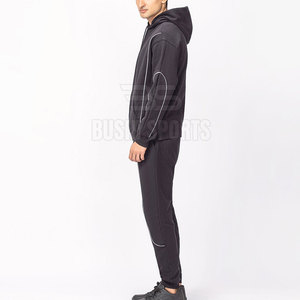 Chándal de corte cuadrado elegante, material suave, diseñado para brindar comodidad y un atractivo a la moda. - Product Image 4