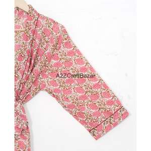 Enveloppez-vous de douceur : Kimono 100 % coton respirant pour une retraite relaxante, col en V, design simple, imprimé floral, tenue décontractée - Product Image 3