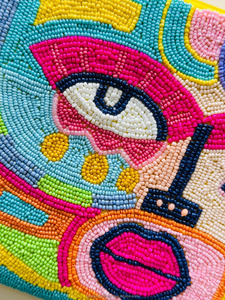 กระเป๋าคลัทช์งานปาร์ตี้แบบพกพา ดีไซน์เก๋ ประดับมุก ลวดลายศิลปะใบหน้าแบบนามธรรมหลากสีสัน ปิดด้วยกระดุมและหมุด - Product Image 4