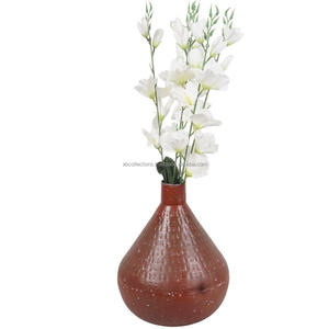 Vase à fleurs en cuivre moderne fait à la main, décoration de table écologique pour le salon et décoration de pot de fleurs design - Product Image 6