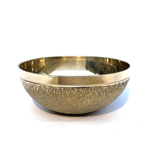 Bol en laiton rustique de luxe, texturé, décoratif, pour table, en métal, pour la thérapie sonore ayurvédique, pour la décoration de la maison - Product Image 6