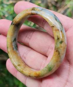 กำไลข้อมือเรซิ่นสีน้ำเงินสีแดง กำไลข้อมือดีไซน์เนอร์ทำมือ ของขวัญเพื่อนเจ้าสาว กำไลข้อมือมีเสน่ห์ไม่เหมือนใคร ปรับแต่งขนาดและรูปทรงได้ - Product Image 3