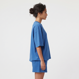 Nouvel ensemble décontracté deux pièces pour femme, été 2026, avec short cycliste et t-shirt uni à col rond, personnalisable avec logo - Product Image 2