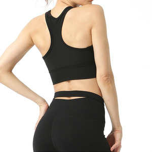 Ensemble de sport et yoga 2 pièces pour femme : Legging taille haute et brassière de sport courte – Tenue de fitness et de gym personnalisable en gros - Product Image 6