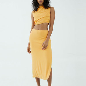Ensemble haut court sans manches et jupe crayon assortie pour femme, couleur unie, tricoté, deux pièces, tenue streetwear, printemps-été - Product Image 1