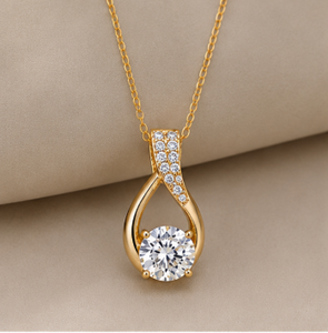 AMBER JEWELS Collier unisexe avec pendentif en zircon plaqué rhodium, taille marquise, serti griffe goutte d'eau, chaîne maille forçat, style classique - Product Image 2