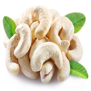 Noix de cajou crues biologiques de qualité supérieure, emballage en vrac, provenance Afrique, marque CREKS, pour la transformation alimentaire - Product Image 1