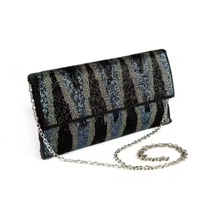 Nouvelle conception de pochette enveloppe ornée de perles pour mariages, événements et fêtes, sac à bandoulière élégant et sac à main ethnique tendance pour femme ou pochette - Product Image 5
