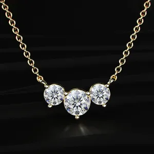 Collar de diamantes de corte redondo clásico de 3 piedras con claridad VVS-VS, collar de diamantes de oro amarillo creados en laboratorio, joyería de diamantes de moda. - Product Image 5