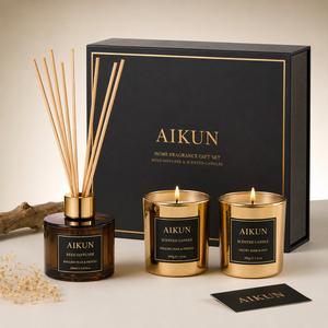 ชุดของขวัญน้ำหอมปรับอากาศ AIKUN พร้อมเทียนหอมเคลือบไฟฟ้าสุดหรูในกระปุก และก้านไม้หอม บรรจุในกล่องแข็งสีดำ - Product Image 1
