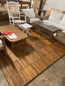 พื้นไม้ปาร์เก้อะคาเซียสำหรับลานกลางแจ้งสมัยใหม่ของเวียดนาม รูปทรงสี่เหลี่ยมเรียบ ขนาด 300x300 มม. แบบประกบกัน กันน้ำ - Product Image 3