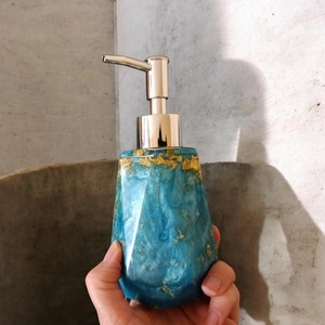 ILAHI's Sky Blue Luxury Acrylic Resin Three-piece Modern Portable <b>Bathroom</b> <b>Set</b> Flower Design Decorative Home <b>Accessories</b> Uttar - Product Image 2