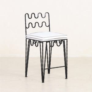 เก้าอี้เหล็กสไตล์เรียบง่ายพร้อมเบาะรองนั่งสีขาว โครงเหล็กทรงสี่เหลี่ยม - Product Image 2
