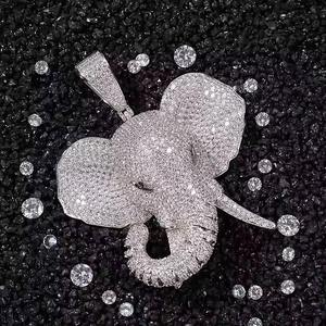 Pendentif de luxe en argent plaqué 925 de qualité supérieure, serti de moissanite taille ronde, style hip-hop, avec breloque scintillante pour les soirées - Product Image 2