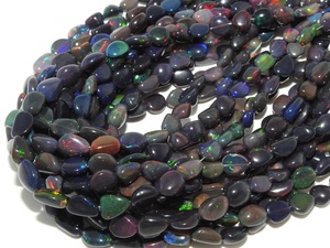 Perles de pépites de culbutage lisses multi-feu en opale éthiopienne noire 9X7To3X4MM environ 12 pouces fabrication de bijoux - Product Image 6