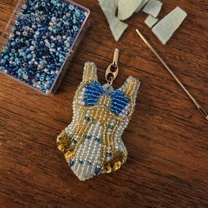 Stylish Embroidery Beaded <b>Keychain</b> Handmade Premium Key Ring with Intricate Seed Bead Design - Product Image 3