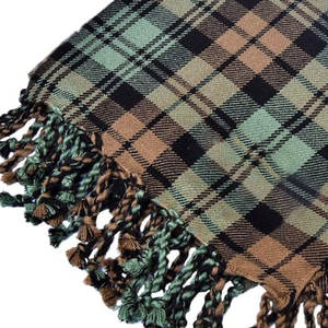 Chal Escocés de Tartán Negro de Primera Calidad, Personalizado con Diseño de Clan, 100% Lana, Patrones Personalizados - Product Image 3