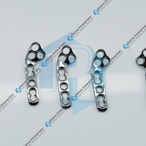 Placas de Bloqueo TPLO de Alta Calidad, Tamaño Estándar de 2.4mm, Juego de 2 Piezas, Precontorneadas, Estilo Voi 316L, para Cirugía Veterinaria en Gatos y Perros - Product Image 3