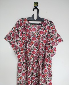 Vestido Kaftán de Algodón Hecho a Mano en India, Túnica Kimono de Corte Holgado para la Playa - Product Image 4