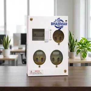 Boîte de distribution à 3 prises BHAMMAR 120V 20A IP54 pour usage intérieur, boîtier métallique - Product Image 3