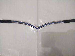 Oferta Especial: Diadema de Cuero Azul Marino, Blanco y Negro con Tres Hileras de Cristales para Brida Inglesa, Talla Completa Disponible para la Venta - Product Image 2