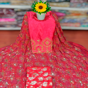 Tela de chifón somalí Fransawi Dirac de lujo 2026 con cuentas tubulares y pedrería sobre un patrón floral para prendas de fiesta - Product Image 1