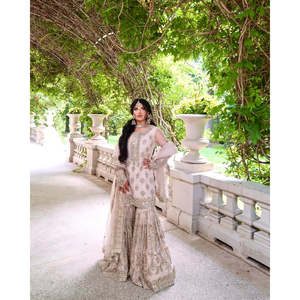 เสื้อ georgette สังเคราะห์หนักของดีไซน์เนอร์ของผู้หญิง & ชุด plazzo dupatta แท้สำหรับใส่ไปงานปาร์ตี้ที่สง่างามดูสุดพิเศษ - Product Image 2