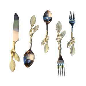 Juego de 5 piezas para aperitivos con detalles de ramitas y hojas doradas, incluye un esparcidor, dos cucharas y dos tenedores con mango de latón con diseño de hojas. - Product Image 1
