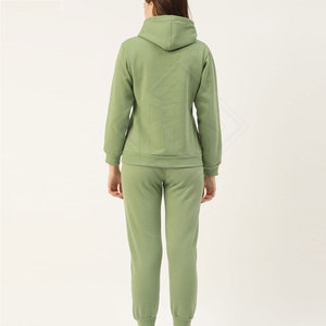 Survêtement pour femme, dernière conception, en polyester uni, décontracté, grande taille, col montant, couleur personnalisable, fabriqué au Pakistan - Product Image 2
