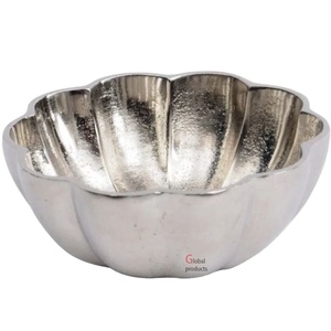 Nouveau bol de service en aluminium en métal fini argenté de taille longue fabriqué à la main pour la salade de nourriture - Product Image 1