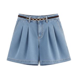Shorts de Mezclilla Azul Claro Desgastados de Cintura Alta para Mujer, Estilo Moderno y Atrevido para el Verano - Product Image 4