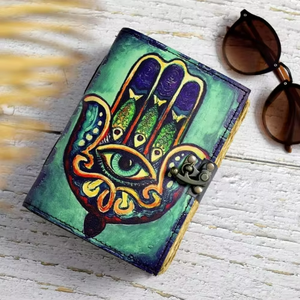 สมุดบันทึกหนังแท้ดีไซน์สวยงาม พิมพ์ลายปลาสามตัว ขอบกระดาษแบบดั้งเดิม กระดาษทนทาน ขนาด 7x5 นิ้ว - Product Image 1