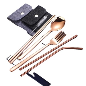 Ensemble de couverts en or pour voyage avec cuillère fourchette pailles réutilisables brosse et pochette de transport pour bureau camping et salle à manger couverts - Product Image 4