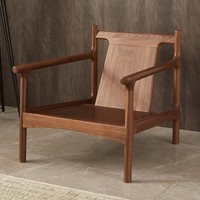 Fauteuil lounge en bois massif fabriqué à la main en usine au Vietnam |   Fauteuil contemporain Harlow avec coussin rembourré pour chambre à coucher OEM/ODM