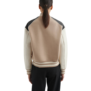 Chaqueta Varsity Clásica para Hombre, Mezcla de Lana, con Mangas de Cuero Sintético, Puños de Punto Acanalado, Cierre Frontal con Botones a Presión, Suave - Product Image 4