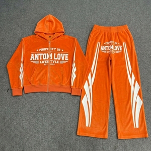 Ensemble de survêtement pour homme avec logo personnalisé, 2 pièces |   Sweat-shirt à capuche et pantalon de survêtement à imprimé flamme |   Ensemble de jogging en molleton streetwear en gros - Product Image 4