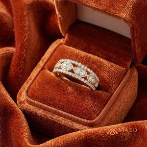 Anillo de Eternidad Vintage Chapado en Oro de 18K con Moissanita, Joyería Nupcial de Diamantes para Mujer, Lujo Estadounidense - Product Image 2