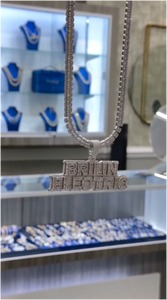 Collier Pendentif Personnalisé de Luxe Hip Hop en Argent Sterling 925 avec Lettre 3D Sertie de Diamants Moissanite VVS Solides - Product Image 4