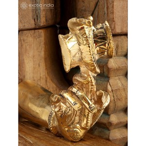 Sculpture en laiton de 5 pouces faite à la main de déesse hindoue tenant Damaru fabriquée en Inde - Product Image 3