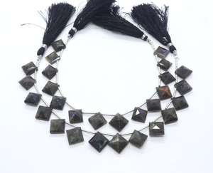 Cuentas de Labradorita Facetada Cuadrada con Taladro Lateral de 10-14 MM, Cuentas Finas de Labradorita de 7 Pulgadas - Product Image 4