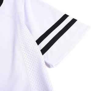 Maillot de football personnalisé à manches courtes, col en V, respirant, 100% polyester, imprimé numériquement, pour l'entraînement et les matchs - Product Image 3