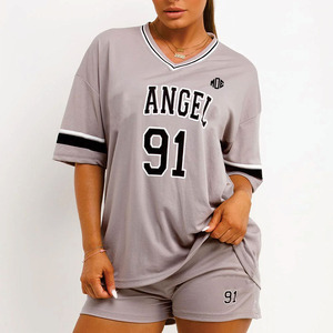Maillot de football américain tendance pour femme, col en V oversize, personnalisé par sublimation, en mélange de coton, tenue décontractée pour équipe, OEM en gros - Product Image 6