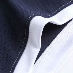 Uniforme de Baloncesto Profesional Hecho 100% de Poliéster, Uniformes de Baloncesto Ligeros en Existencia - Product Image 5