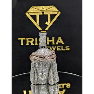 Pendentif religieux classique Jésus entièrement serti de diamants Moissanite VVS en argent sterling 925 de luxe par Trisha Jewels - Product Image 1