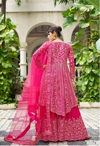 Portez des ensembles sharara au design attrayant pour les mariages, les festivals et toutes les occasions. Achetez directement auprès du fournisseur au prix de gros. - Product Image 2