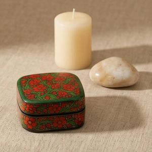 Caja de Joyería Cuadrada Hecha a Mano con Diseño Floral Rojo Pintado, Tapa Verde Tradicional, Estuche de Almacenamiento - Product Image 5